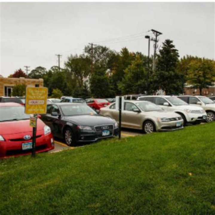 Can freshman have cars at skidmore?