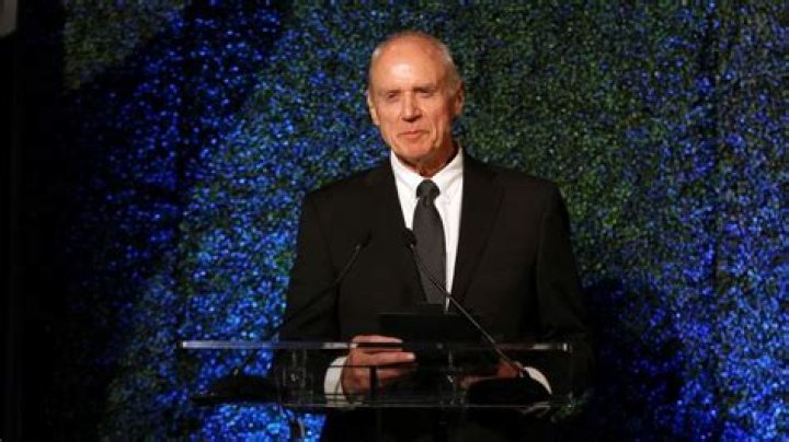 Did alan dale leave dynasty?
