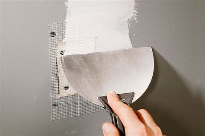 Do i need to prime after patching drywall?