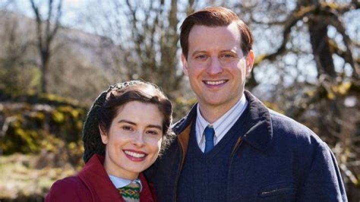 Do james herriot and helen get together?