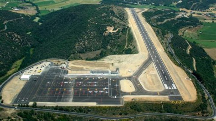 Does greeley colorado have an airport?