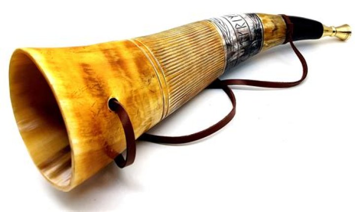 Where was the english horn made?