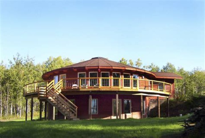 Why our ancestors built round houses?